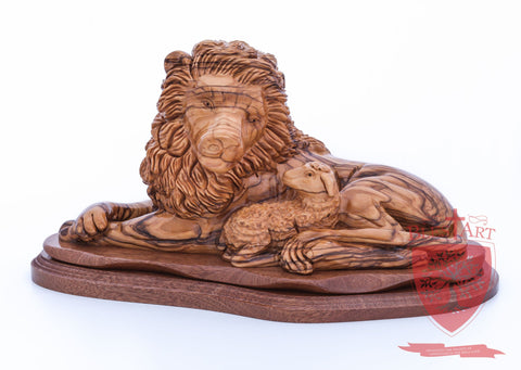 Lion and the Lamb, Size: 6.50" / 16 cm height