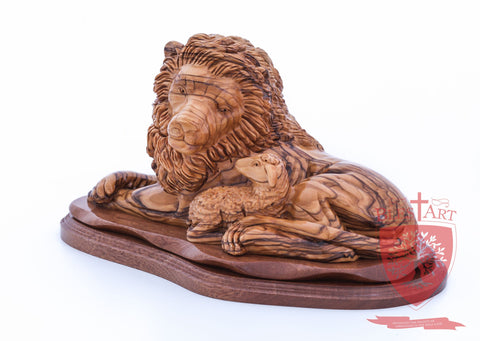 Lion and the Lamb, Size: 6.50" / 16 cm height