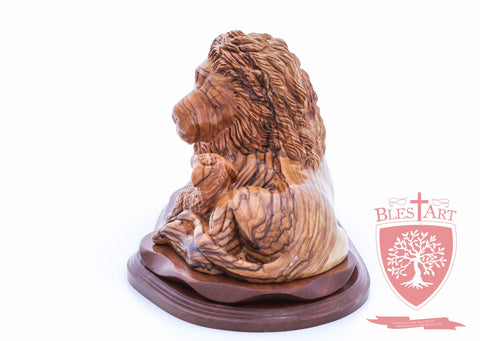 Lion and the Lamb, Size: 6.50" / 16 cm height