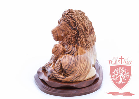 Lion and the Lamb, Size: 6.50" / 16 cm height