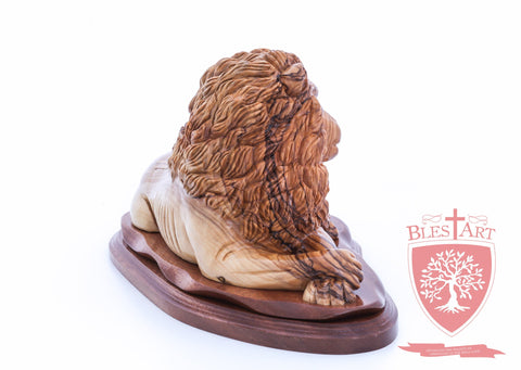 Lion and the Lamb, Size: 6.50" / 16 cm height