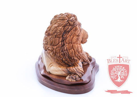 Lion and the Lamb, Size: 6.50" / 16 cm height