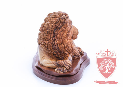 Lion and the Lamb, Size: 6.50" / 16 cm height