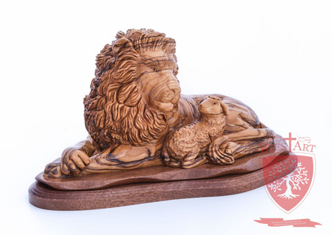 Lion and the Lamb, Size: 6.50" / 16 cm height