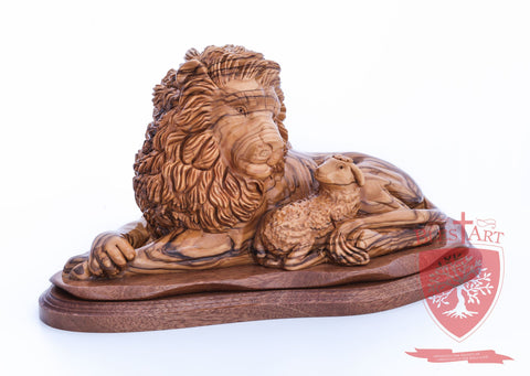 Lion and the Lamb, Size: 6.50" / 16 cm height