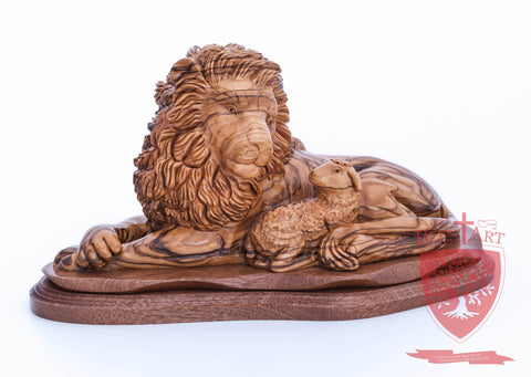 Lion and the Lamb, Size: 6.50" / 16 cm height