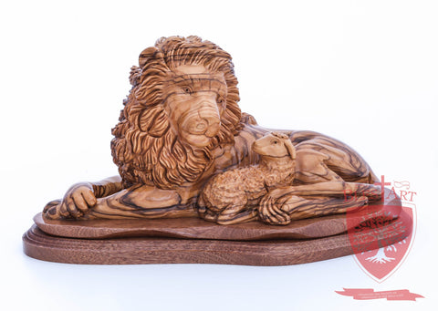 Lion and the Lamb, Size: 6.50" / 16 cm height